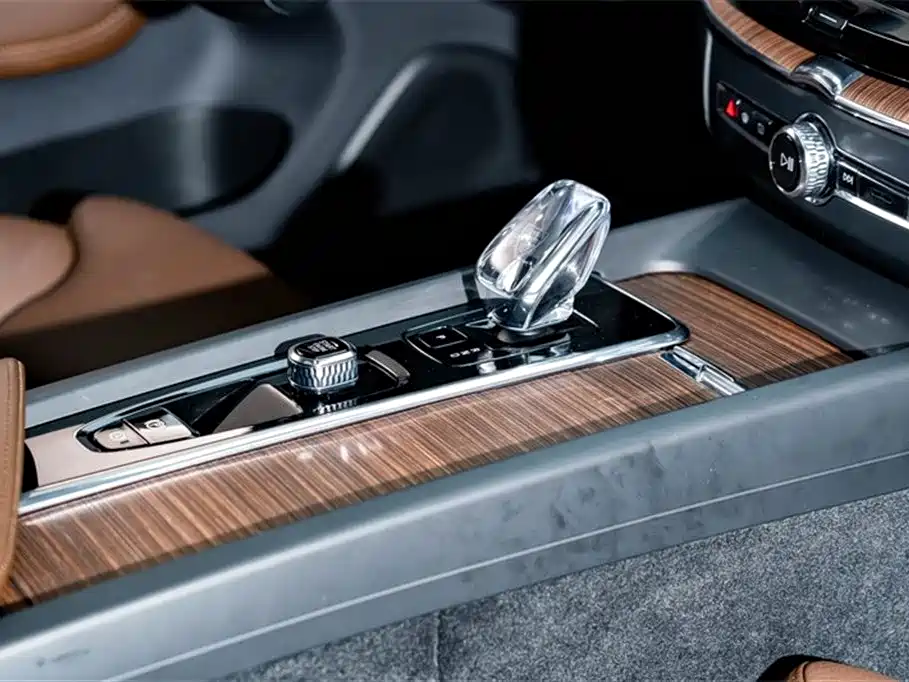 VOLVO XC60 PLUG IN HYBRID