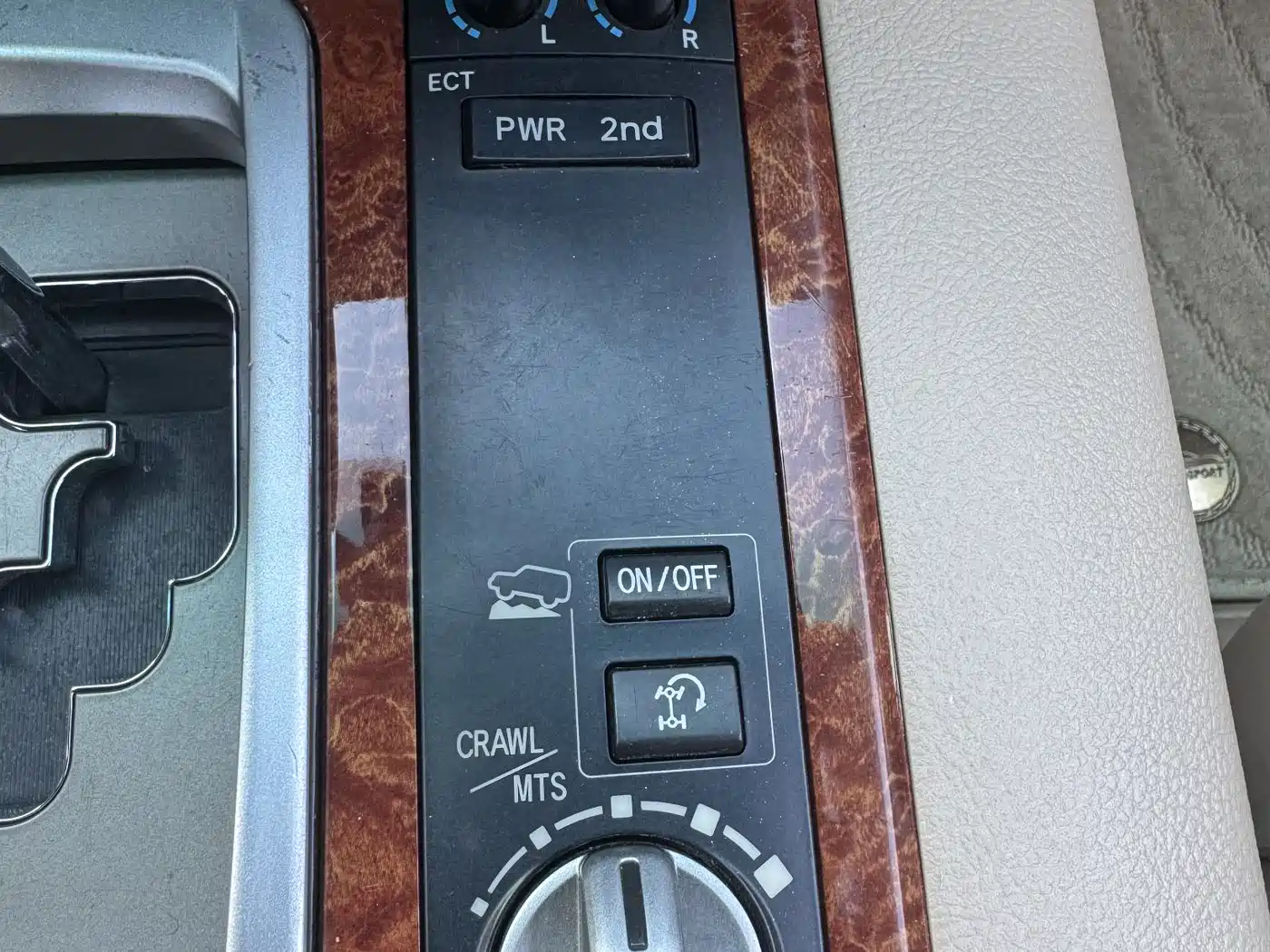 Toyota Land Cruiser (Import) 2015