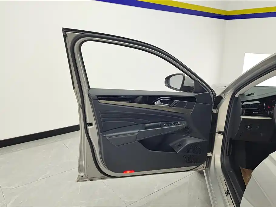 Volkswagen Passat 2020 Facelift 330TSI Elite China VI фото 7