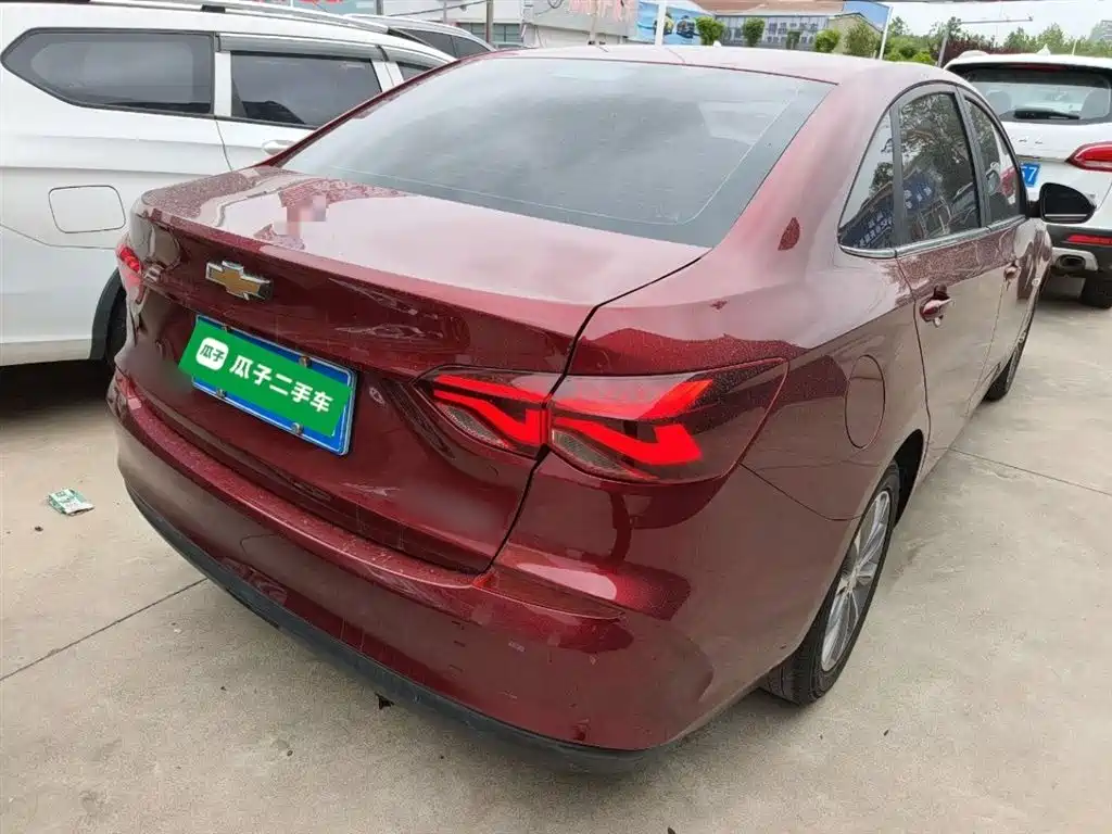 CHEVROLET CRUZE