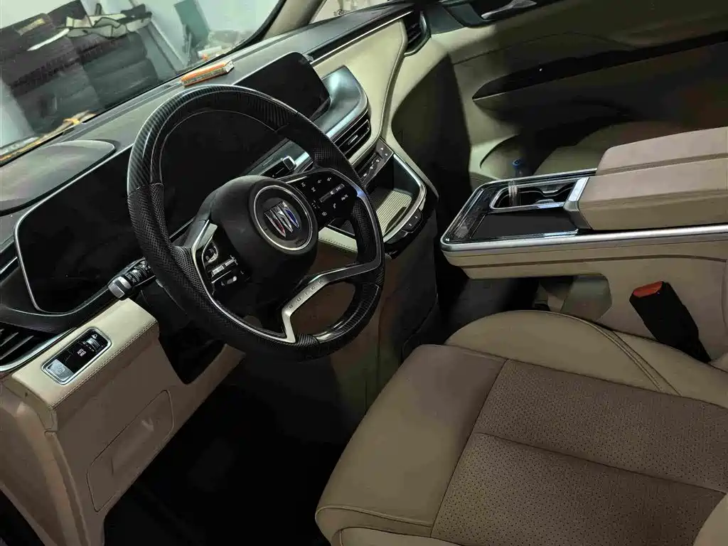 Photo 6 - Buick GL8