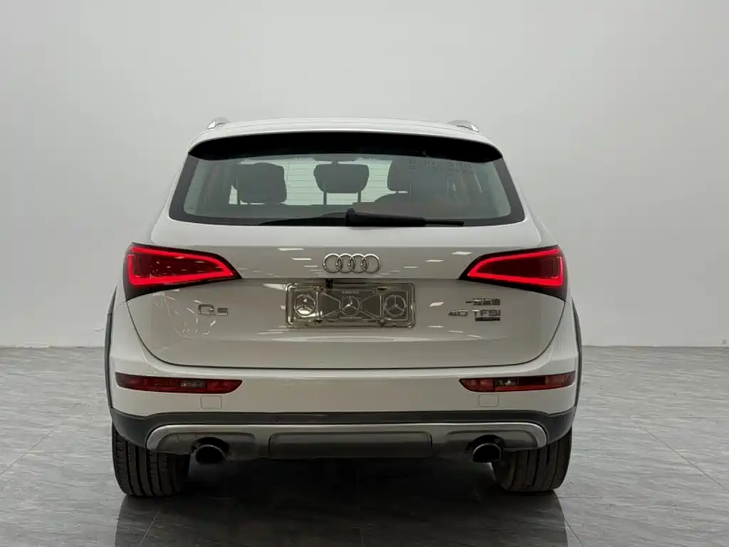 Audi Q5 2018 2017 Plus 40 TFSI Technology