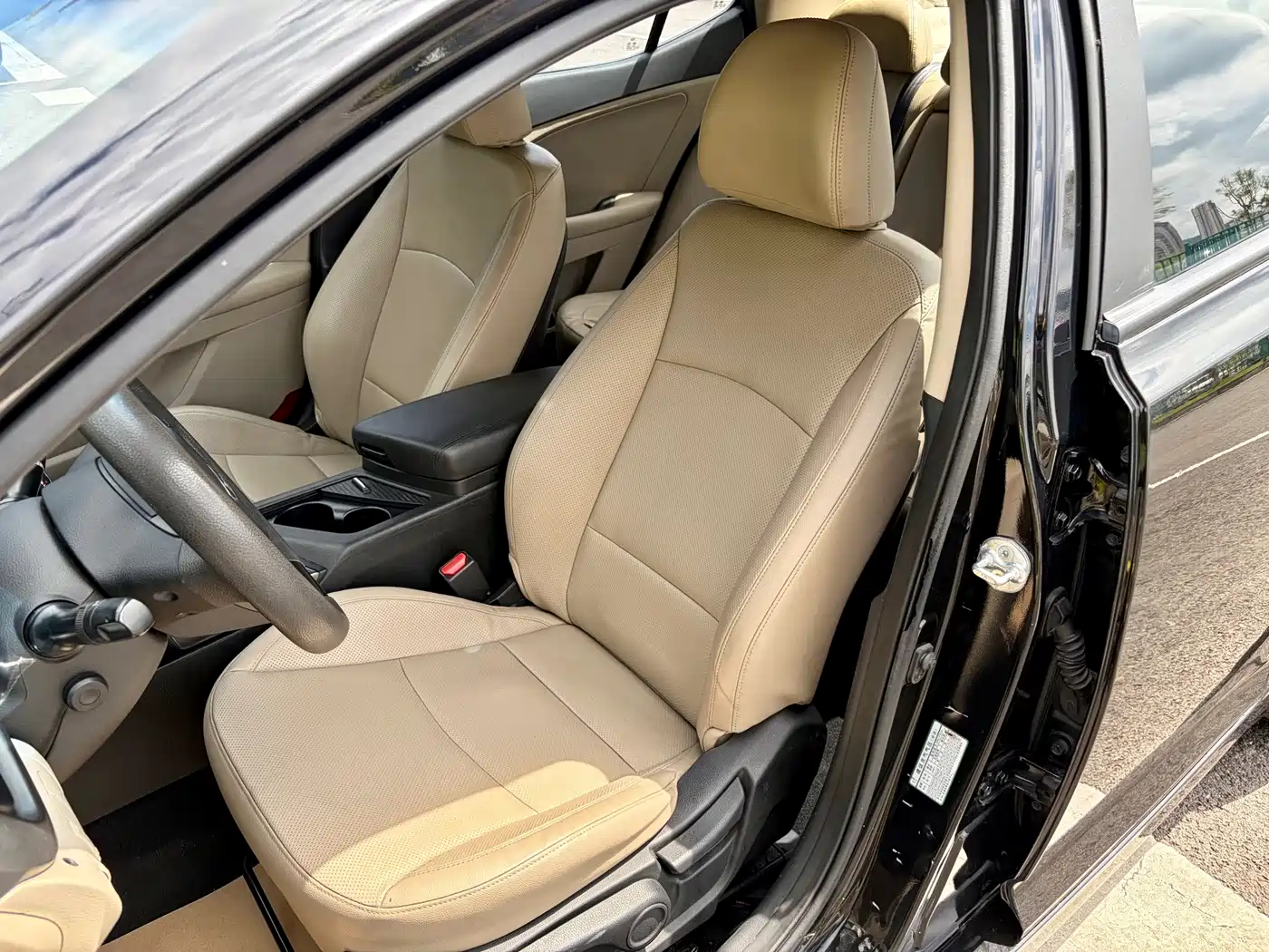 Photo 27 - Kia K5