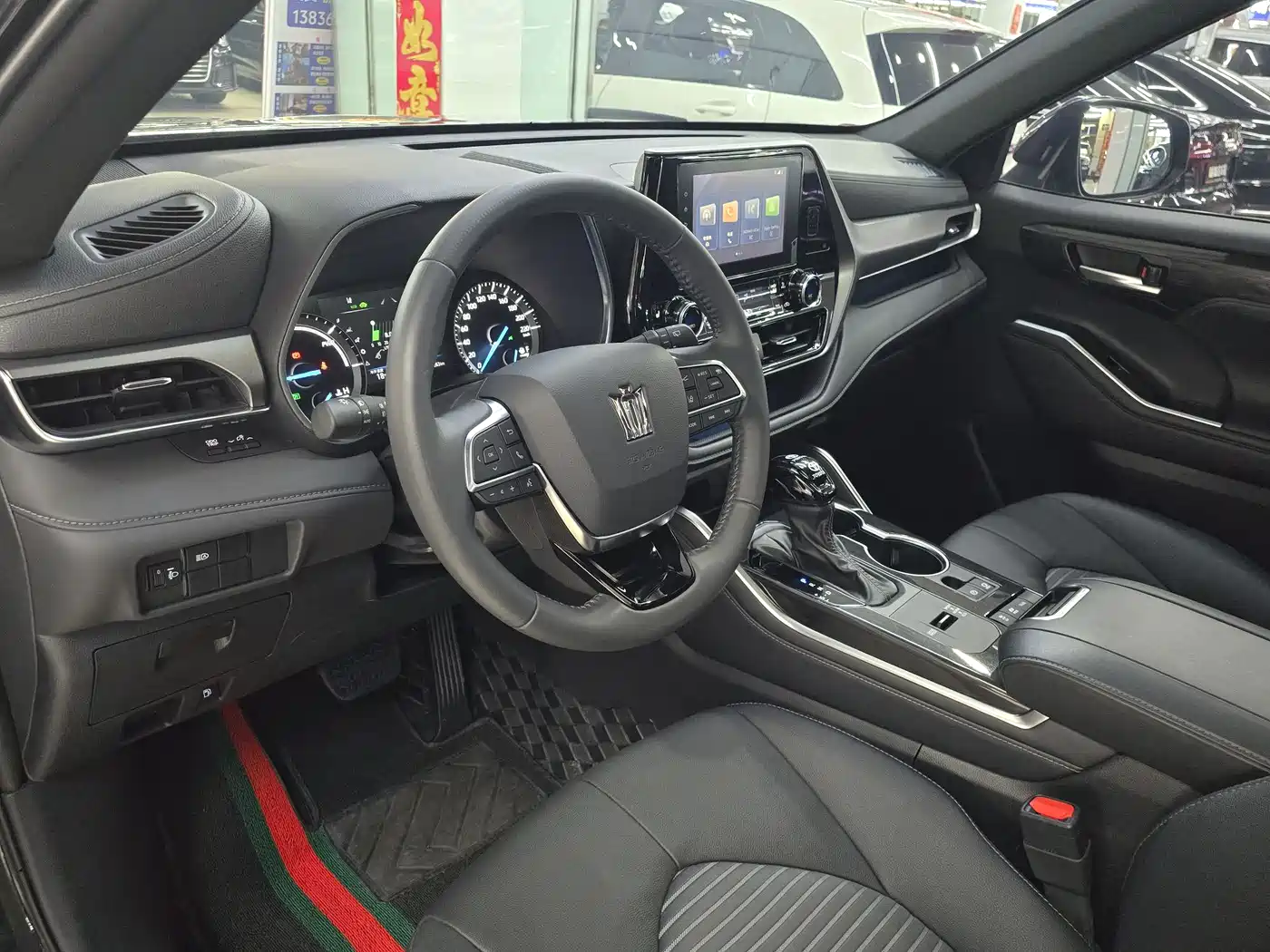 Toyota Crown Kluger 2024 2.5L HEV 4WD Luxury Edition фото 11
