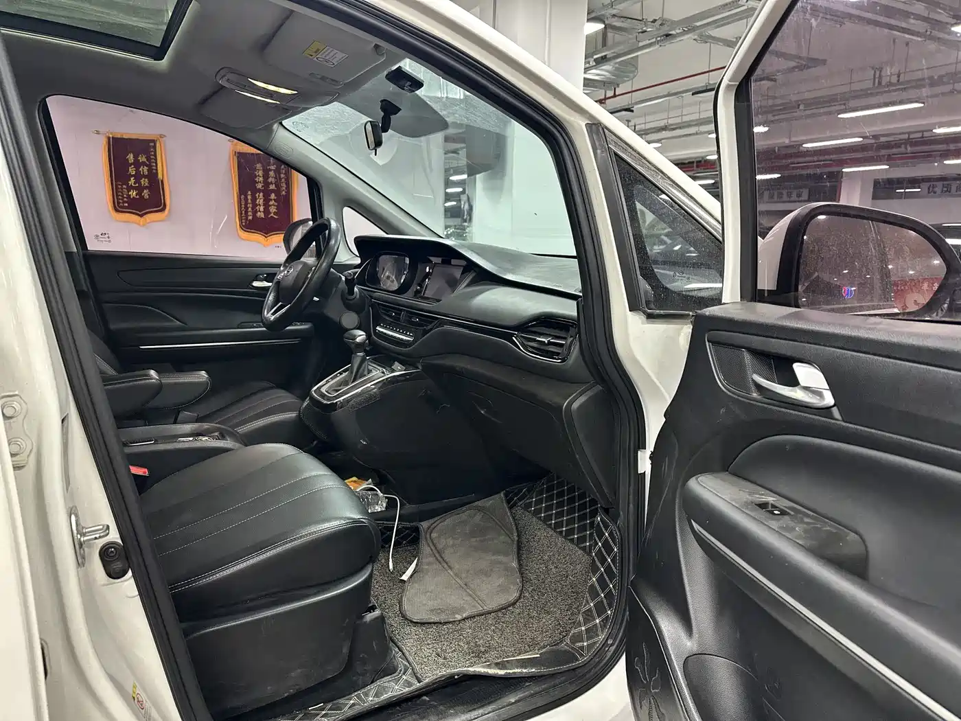 GAC Trumpchi Trumpchi M6 2021 270T DCT Premium Edition (7-seater) фото 7