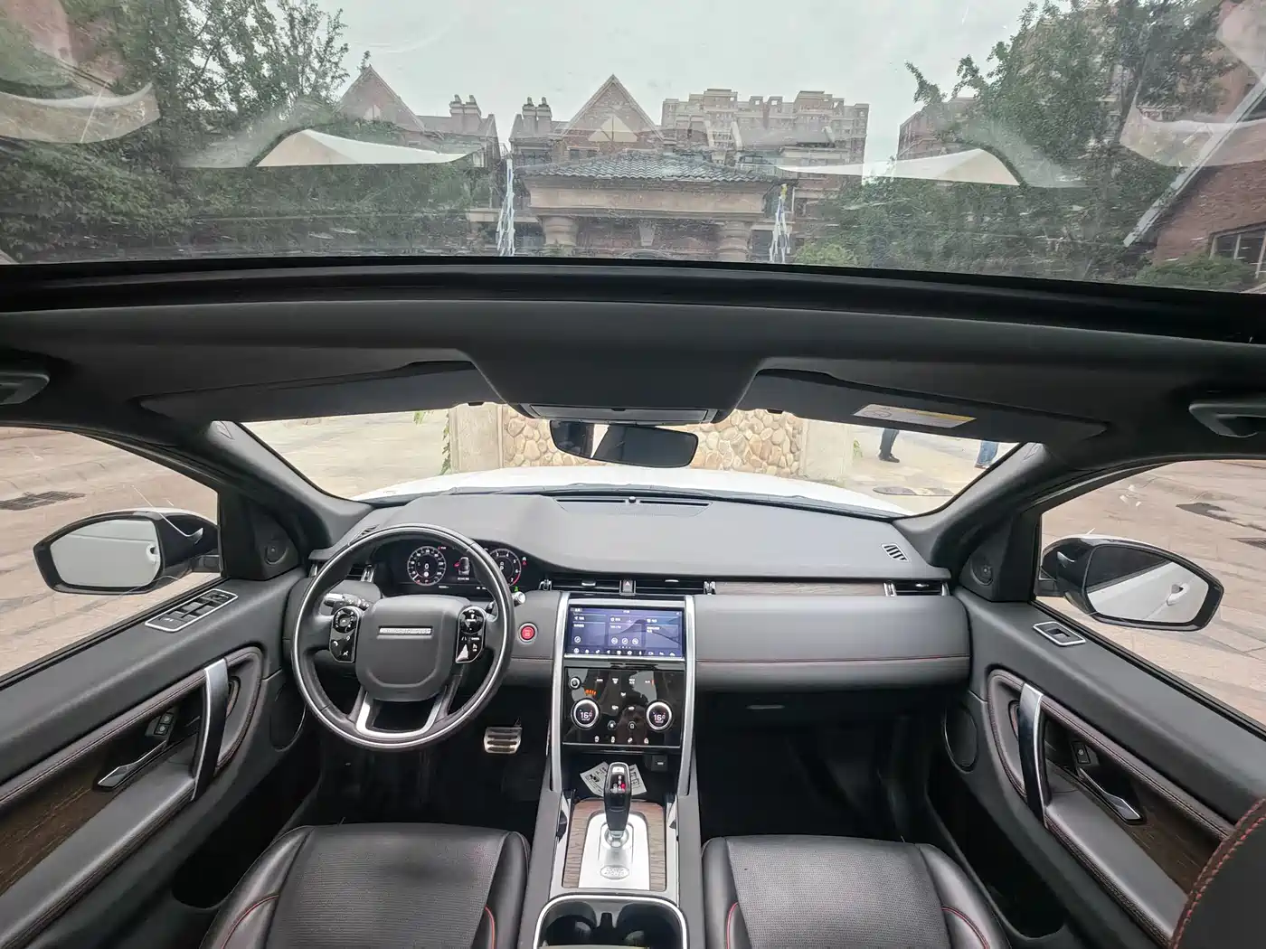 Land Rover Discovery Sport 2021 249PS R-Dynamic SE Performance Technology Edition 5-seater фото 6