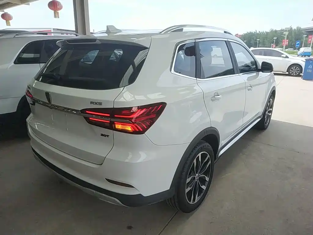 Фото 7 - Roewe RX5