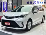 Фото 3 - Toyota Granvia