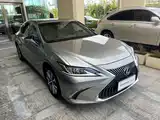 Фото 3 - Lexus ES