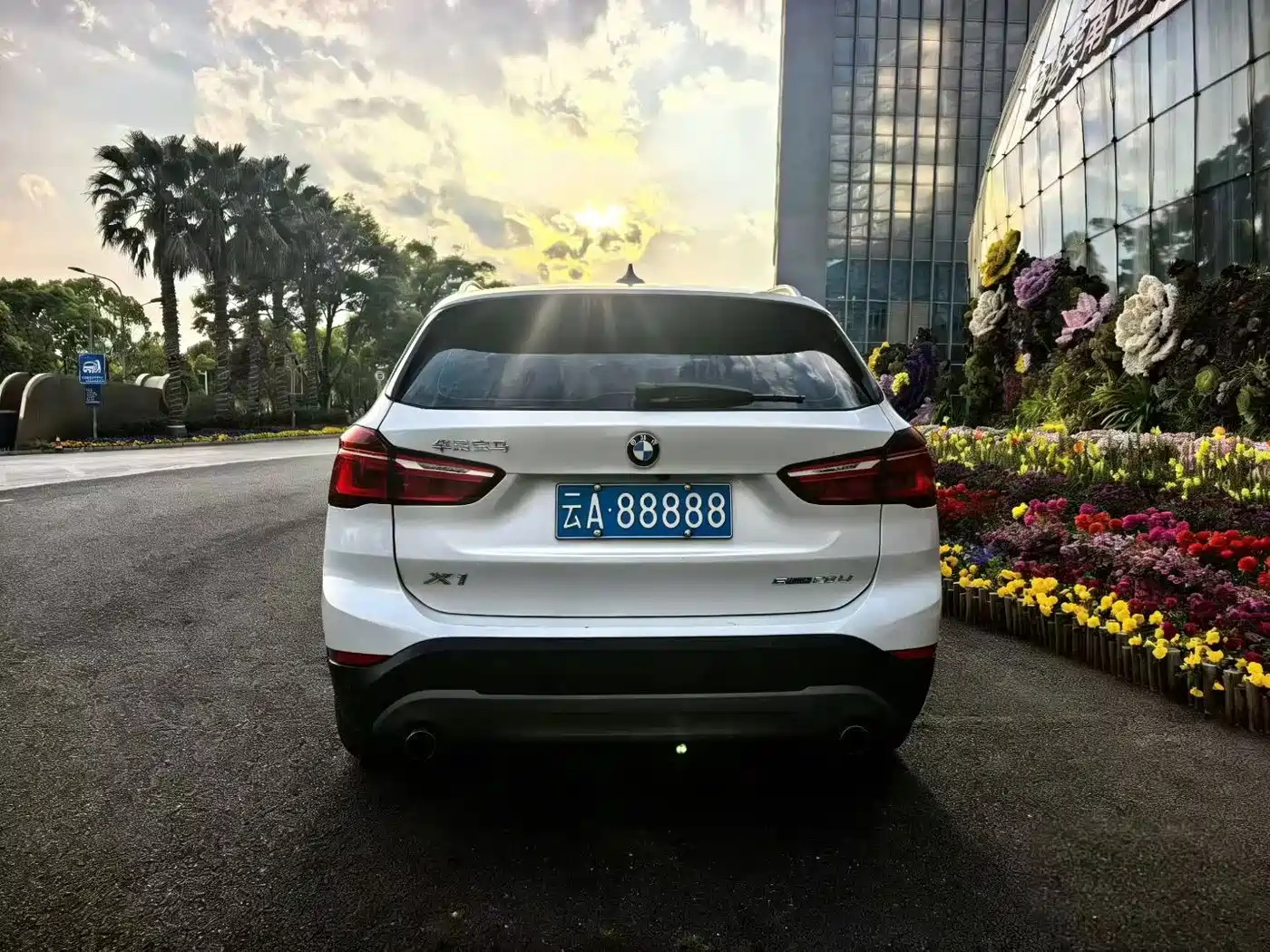 BMW X1 2018 sDrive20Li Leading Model фото 17