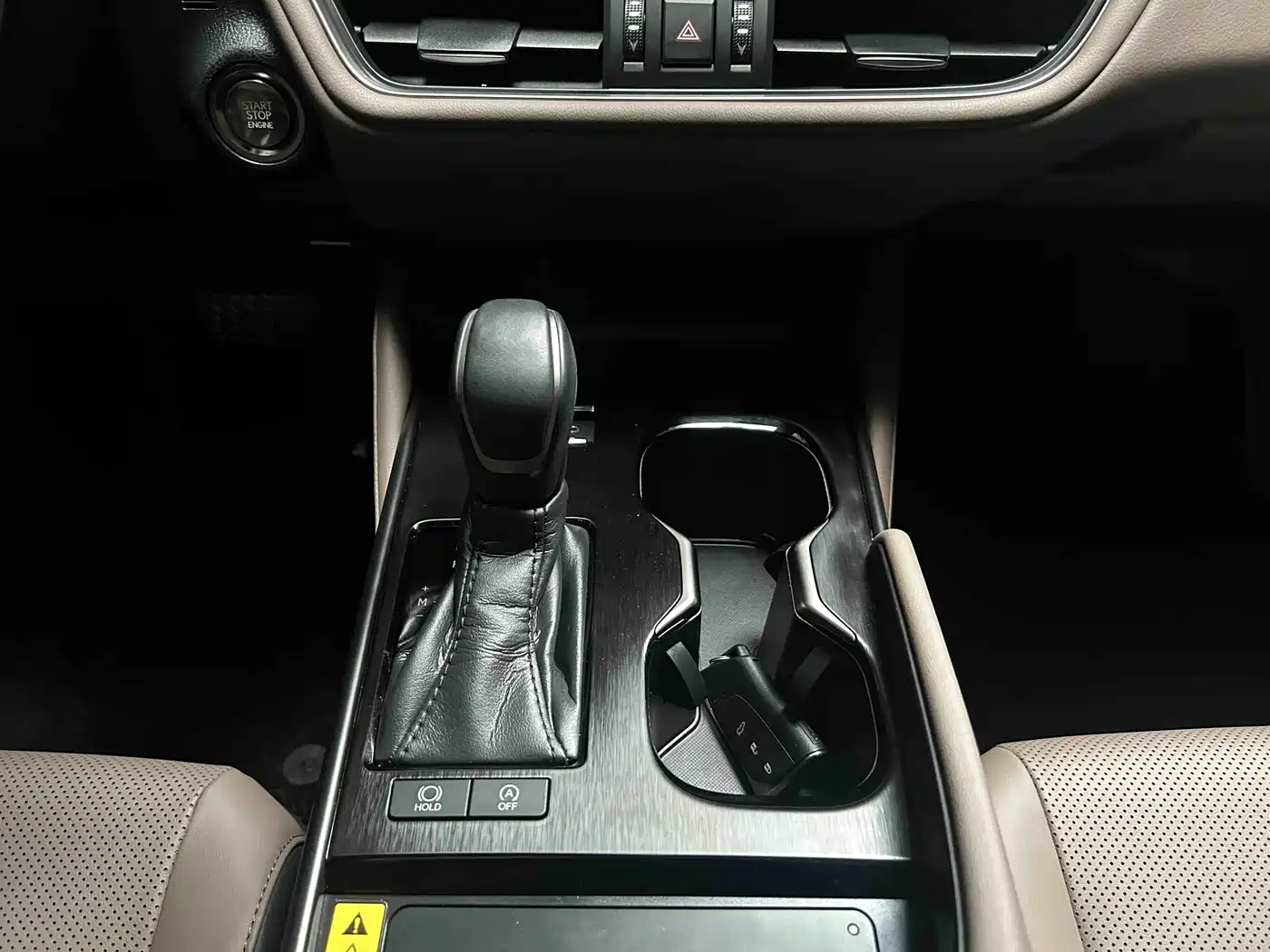 Lexus ES 2025 200 Ultimate Edition фото 9