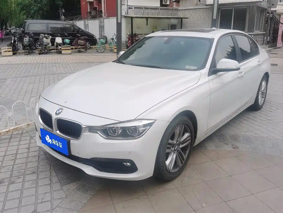 BMW 3 Series 2016 320i Fashion Model