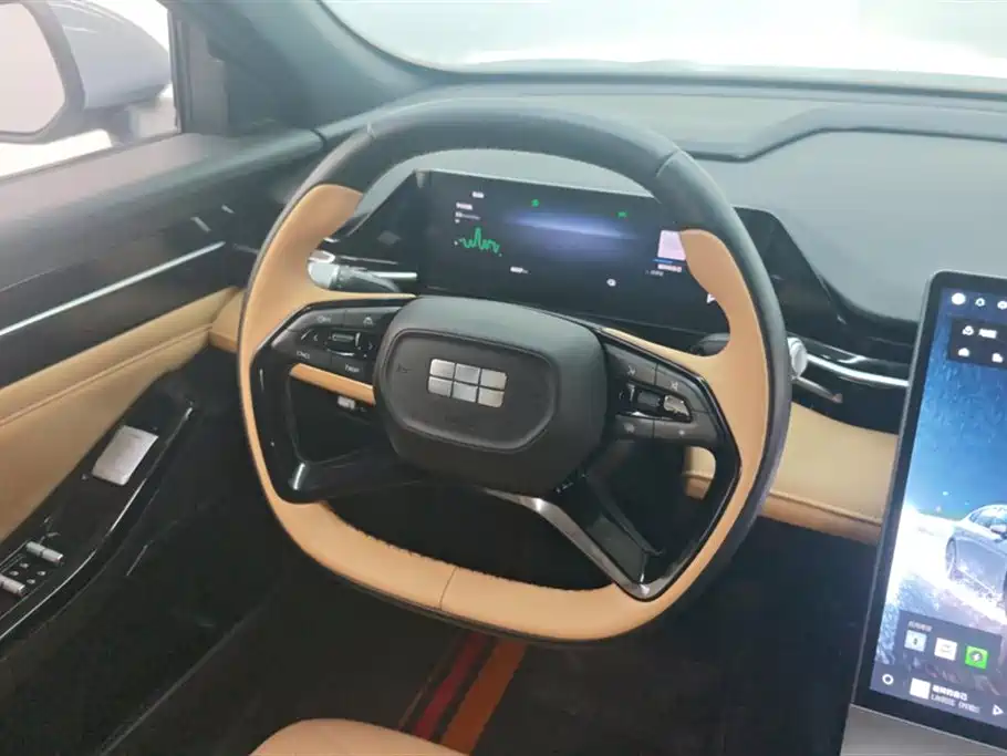 Geely Galaxy Galaxy L6 2024 125km PLUS Soaring Dragon Edition фото 15