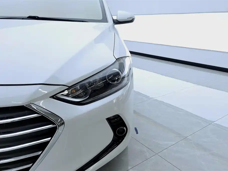 Hyundai Elantra 2018 1.4T DCT Dynamic·Vitality Model фото 5