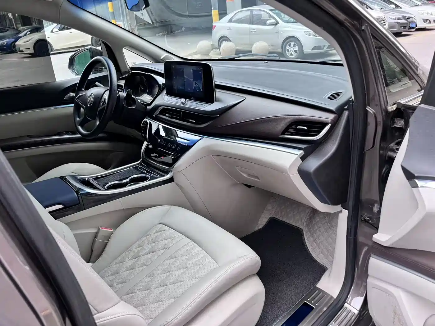 Buick GL8 2022 Land Business Class 652T Luxury фото 8