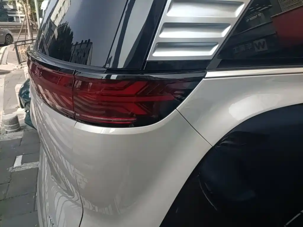 Denza D9 2026 2025 DM-i Smart Drive Edition 1020 AWD Prestige