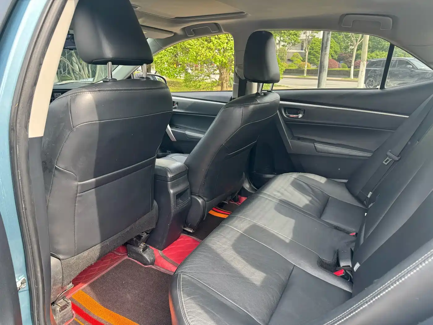 Toyota Corolla 2017 Facelift Hybrid 1.8L E-CVT Elite Edition фото 5