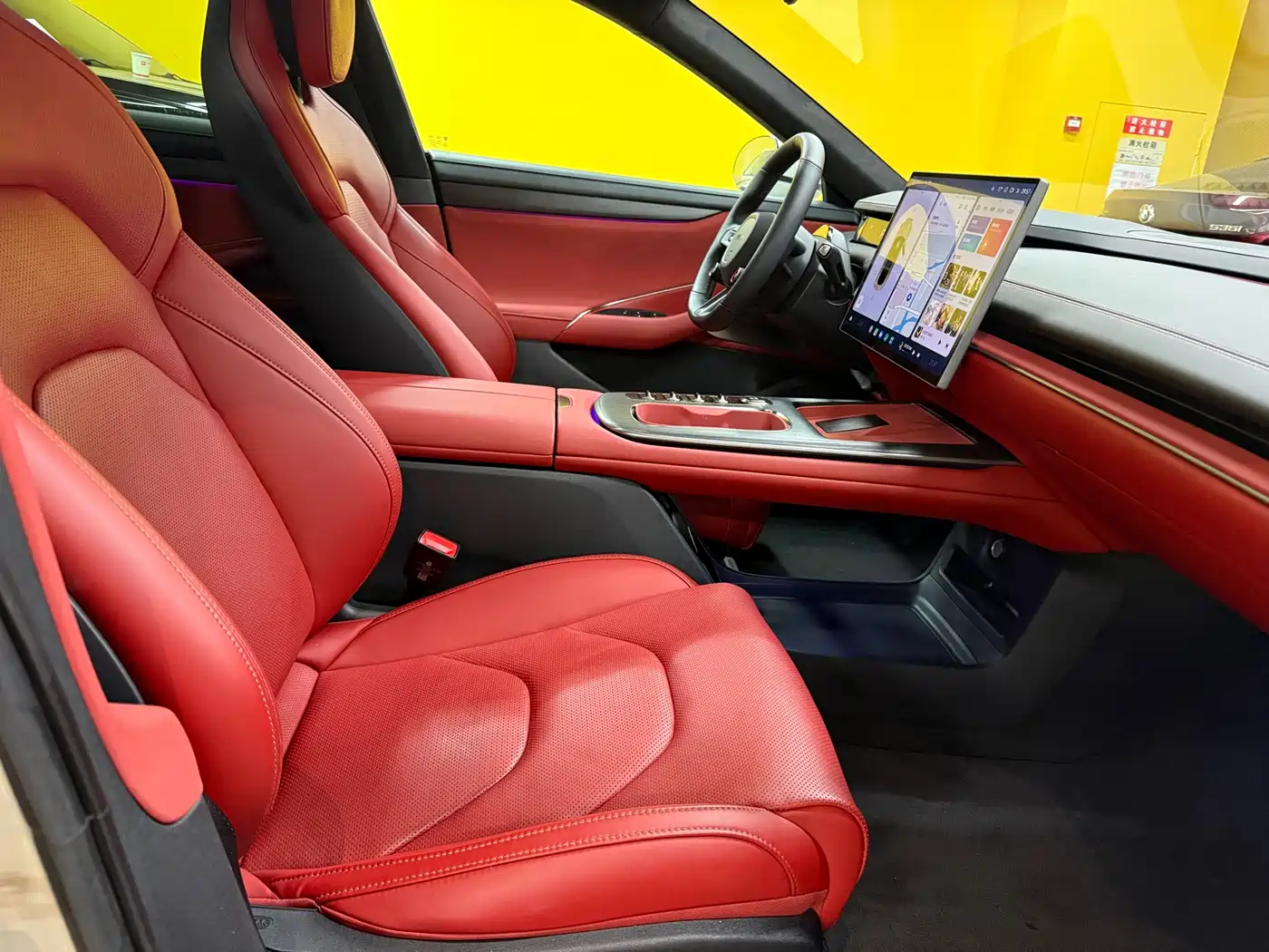 Xiaomi Auto Xiaomi SU7 2024 AWD Extended Range Advanced Smart Driving Max Edition фото 8