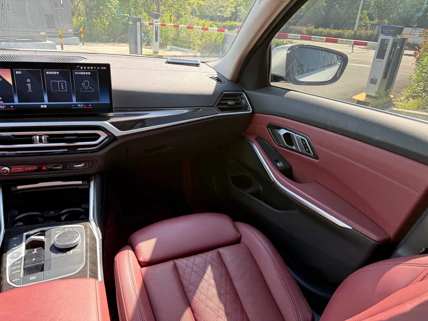 BMW 3 Series 2023 325Li M Sport Package фото 8