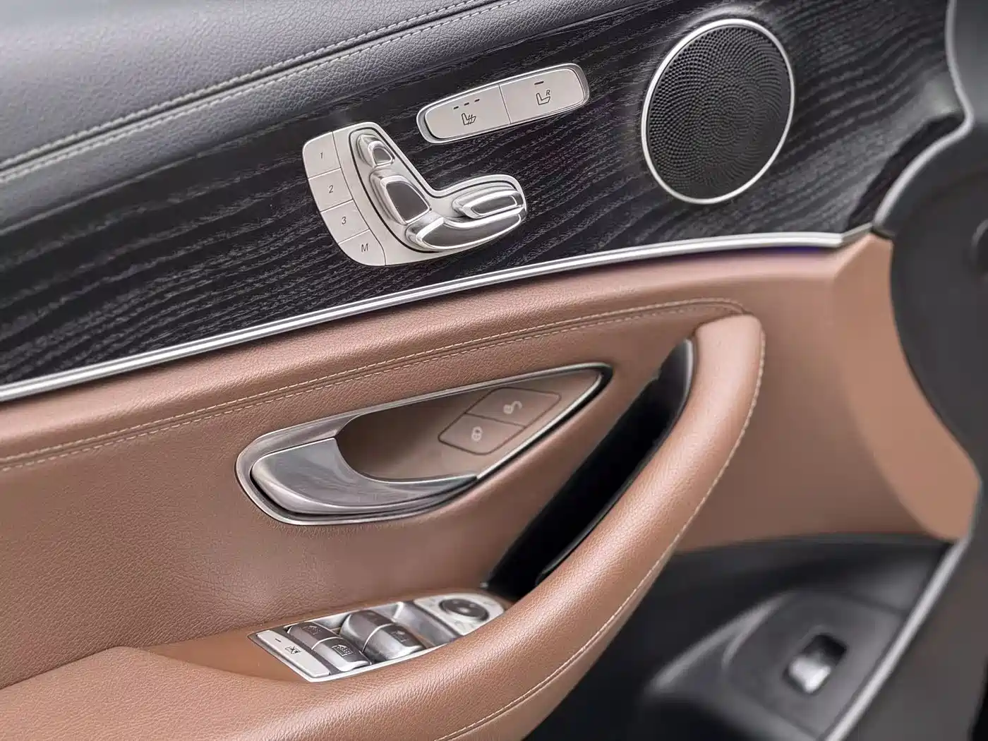 Mercedes-Benz E-Class 2018 E 300 L Sport Fashion фото 13