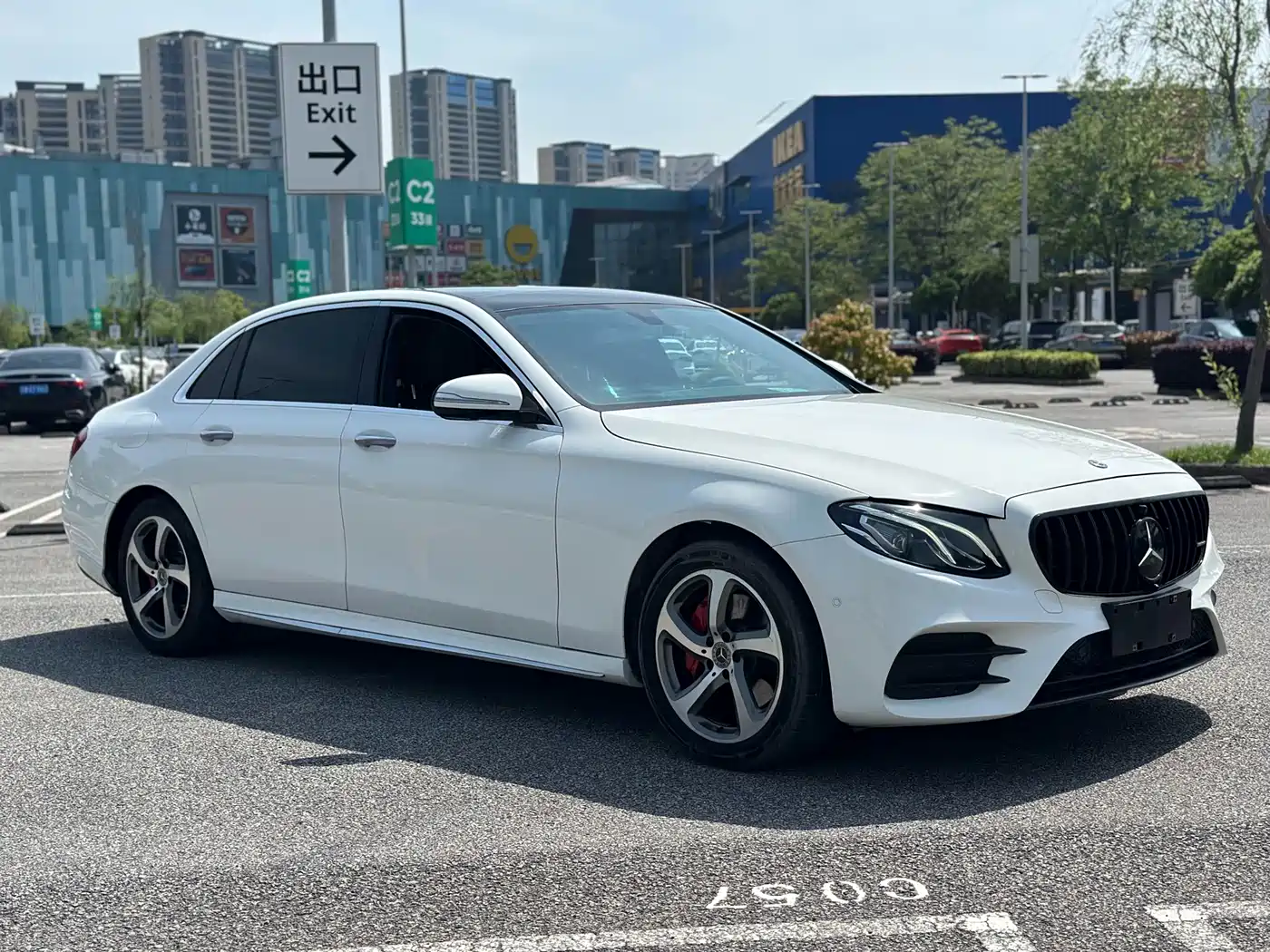 Mercedes-Benz E-Class 2016 E 300 L Sport Fashion Type фото 3