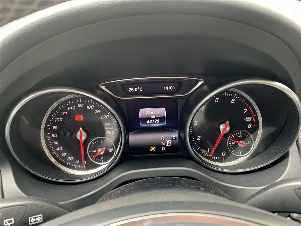 Mercedes-Benz GLA 2017 GLA 220 4MATIC Fashion фото 27