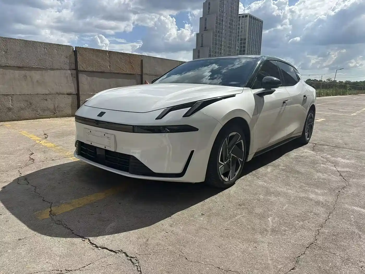 Lynk & Co 07 EM-P 2024