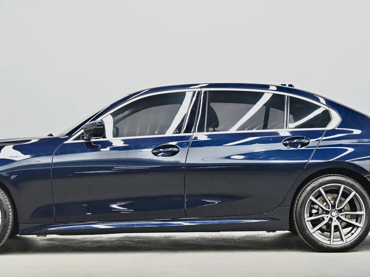 BMW 3 Series 2023 325Li M Sport Package фото 24