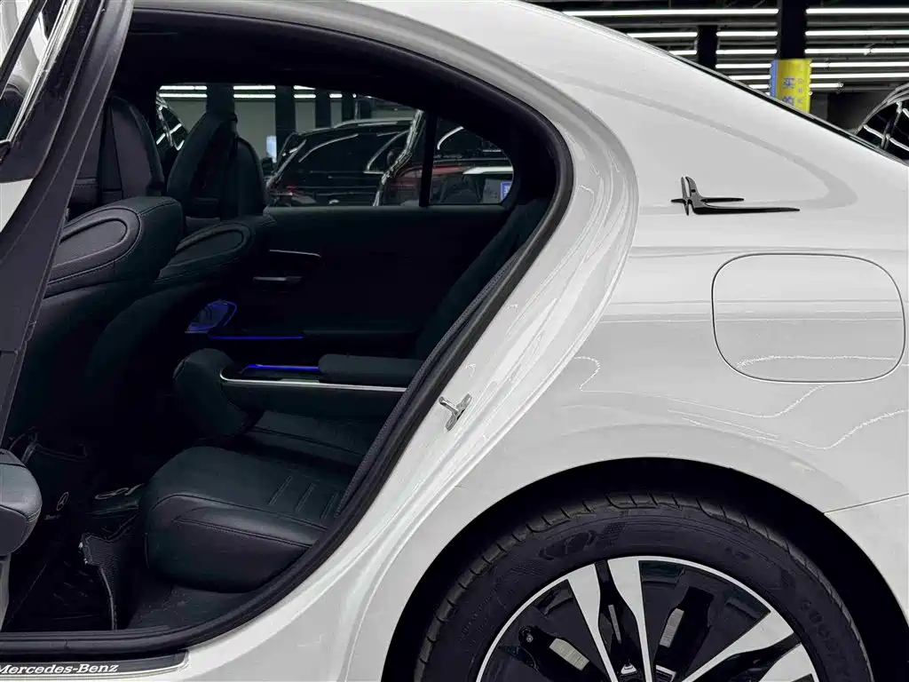 Mercedes-Benz C-Class New Energy 2024 C 350 eL фото 7