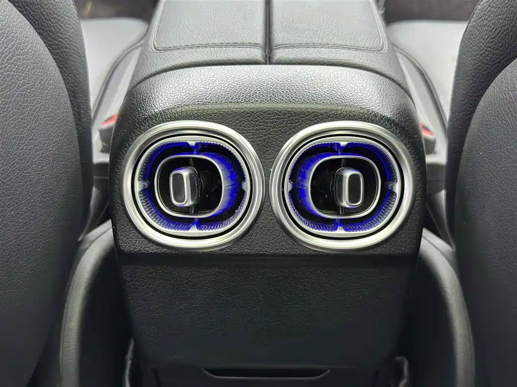 Mercedes-Benz C-Class New Energy 2024 C 350 eL фото 11