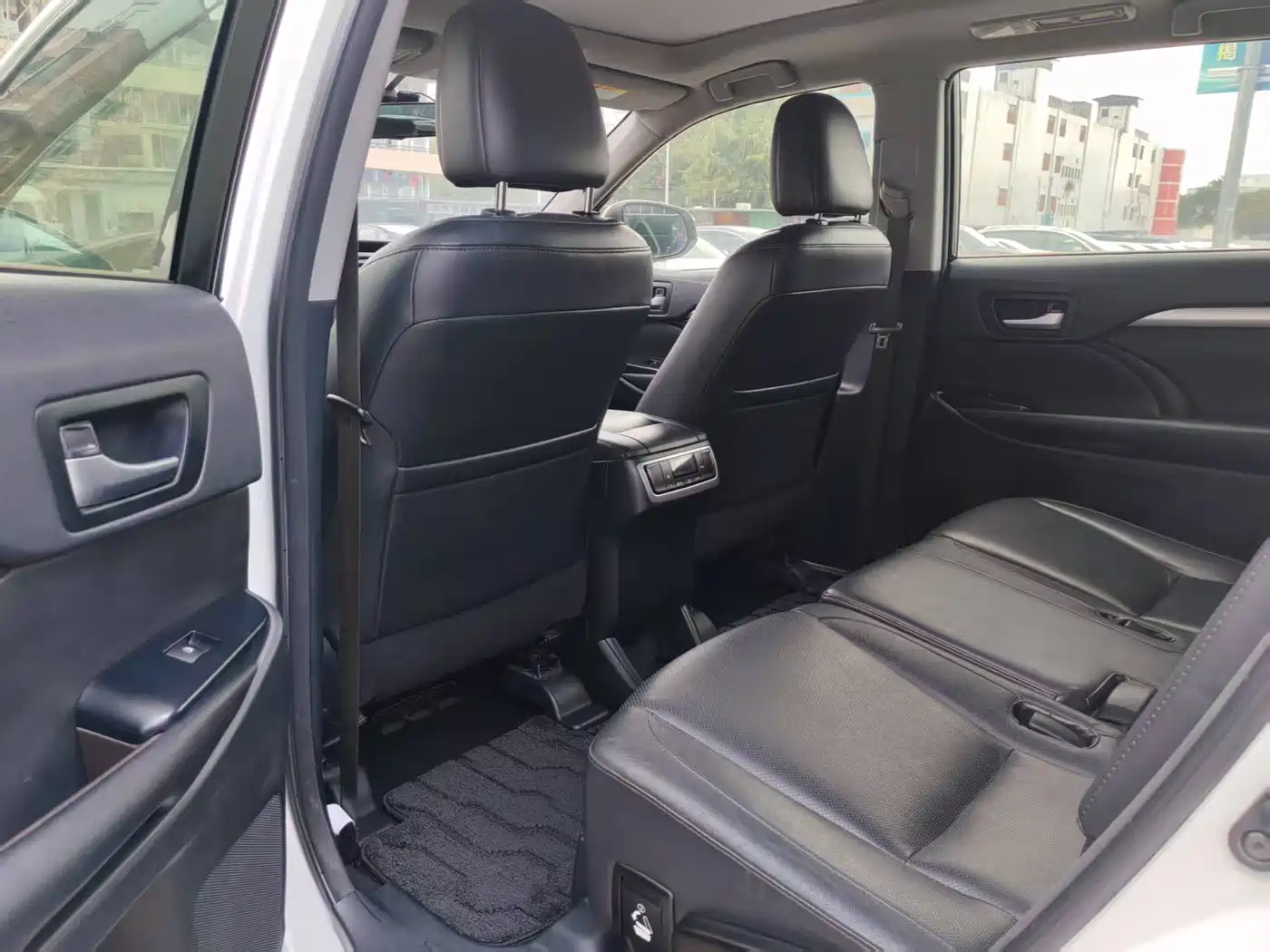 Toyota Highlander 2015 2.0T AWD Luxury Edition 7-seater фото 13