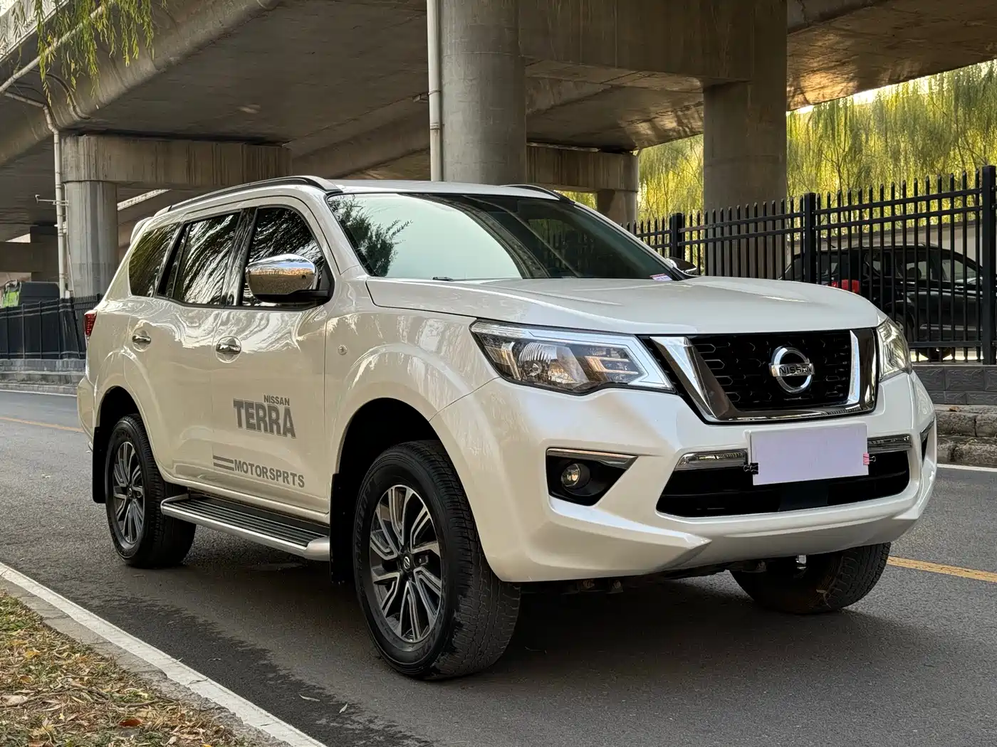 Nissan Terra 2022 2020 2.5L XL Upper 4WD Automatic Luxury Edition