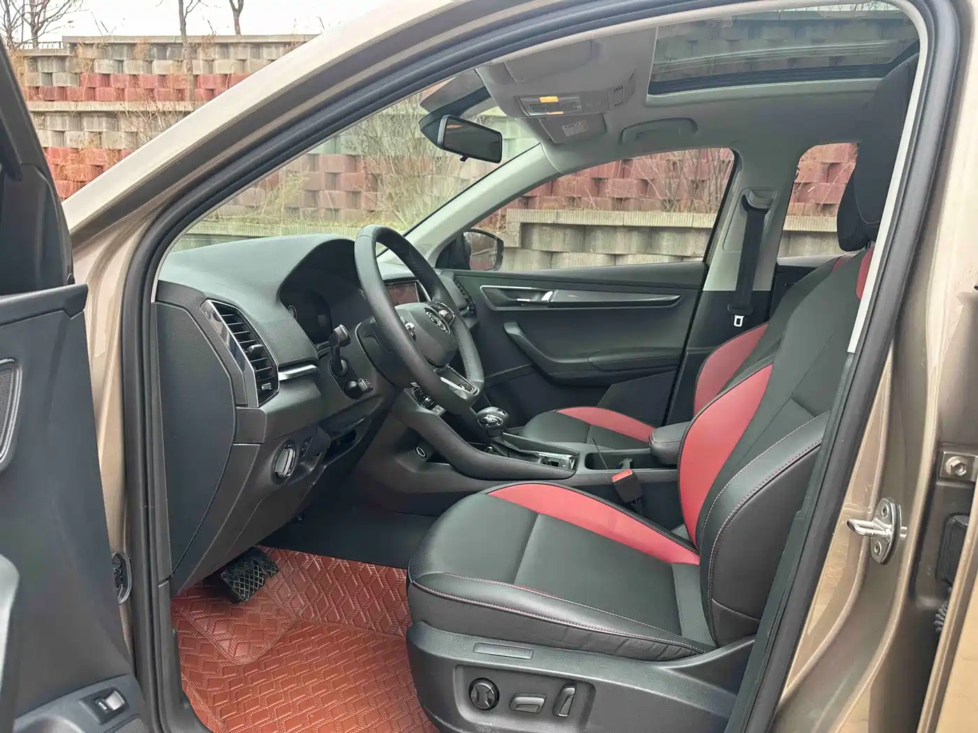 Škoda Karoq 2022 TSI280 Luxury Edition фото 4