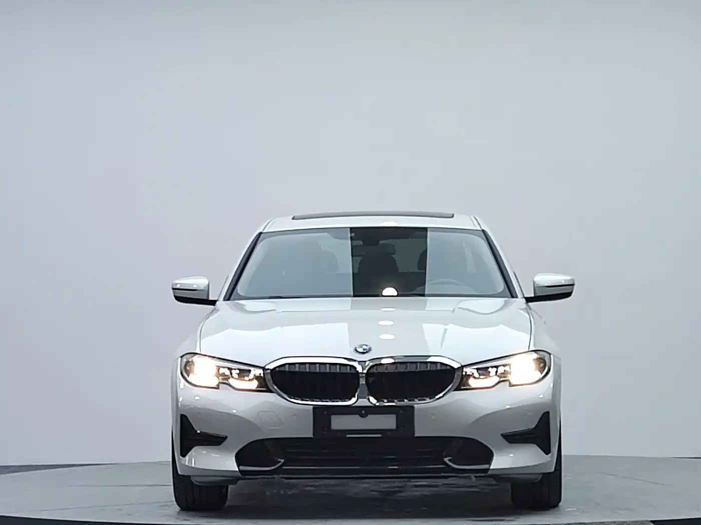 BMW 3 Series 2022 320i Sport Package фото 2
