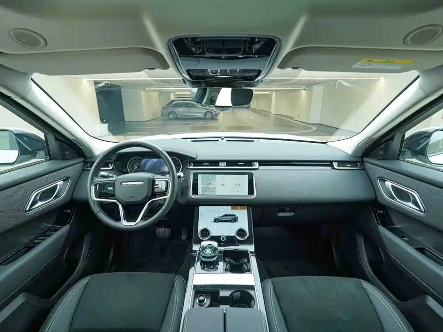 Фото 18 - Land Rover Range Rover Velar