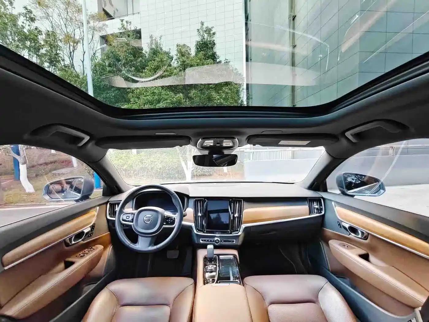 VOLVO S90 PLUG-IN HYBRID