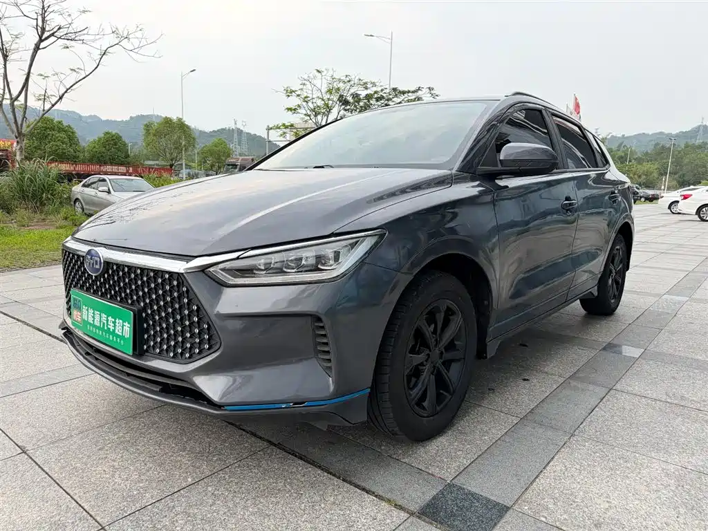 BYD E2
