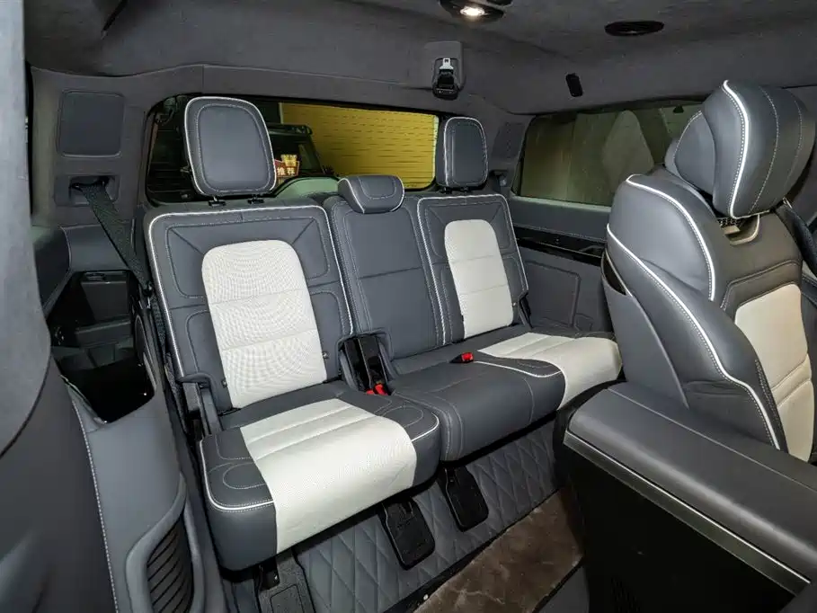 Lincoln Navigator 2018 Model 3.5T Ultimate China V фото 11