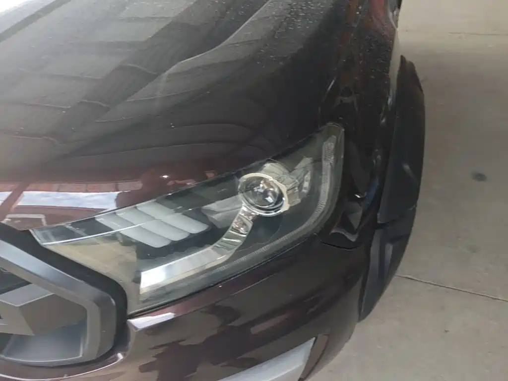 Ford Everest 2018 2017 2.0T Gasoline Automatic 4WD Luxury Edition 5-Seater