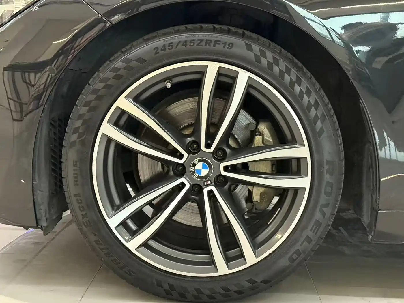 BMW 7 Series 2019 730Li M Sport Package фото 18