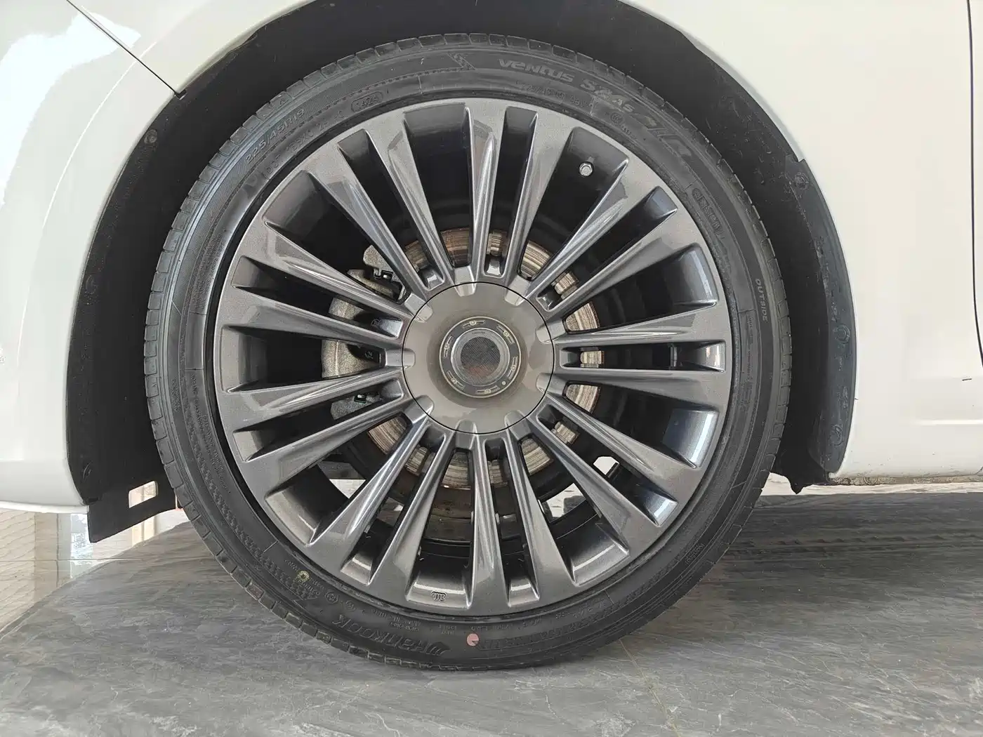 Hongqi H5 2020 1.8T Automatic Smart Connection Qi Enjoy Edition фото 18