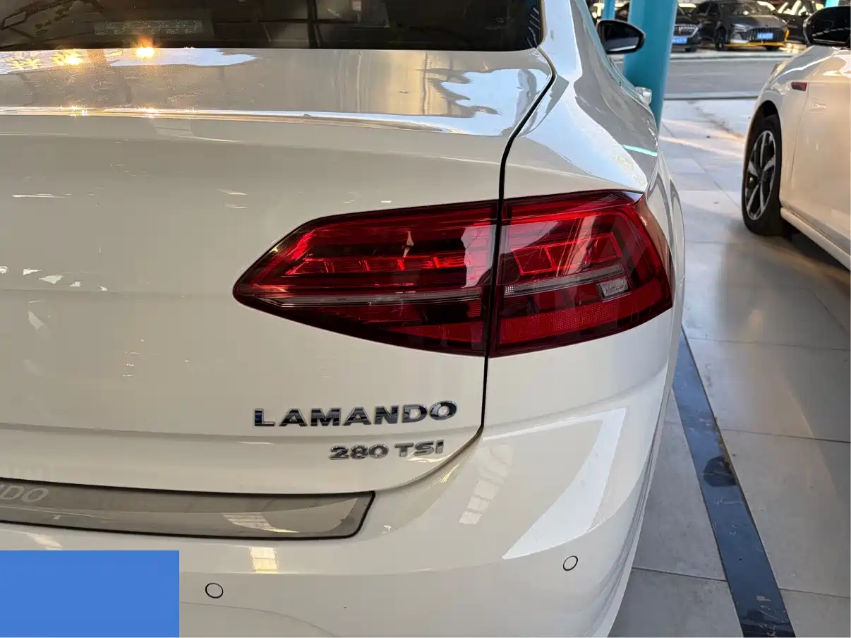 Volkswagen Lamando 2021 280TSI DSG Comfort Edition фото 9
