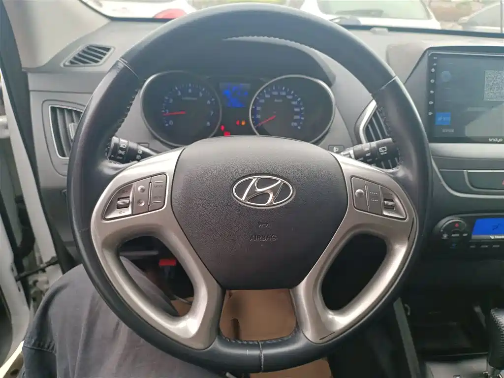 Hyundai Beijing Hyundai ix35 2015 2.0L Automatic 2WD Smart China V фото 7
