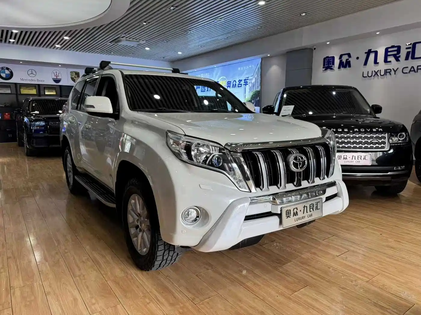 Toyota Prado 2016 3.5L Auto VX NAVI фото 3