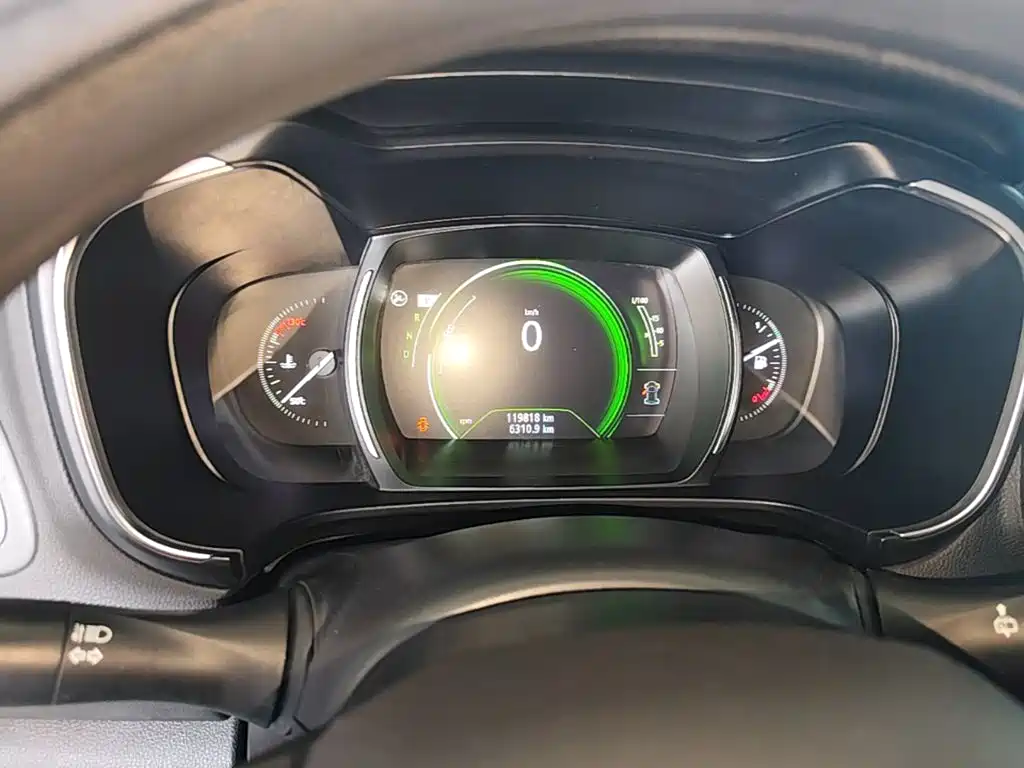Renault Koleos 2019 2018 2.0L 2WD Comfort Edition