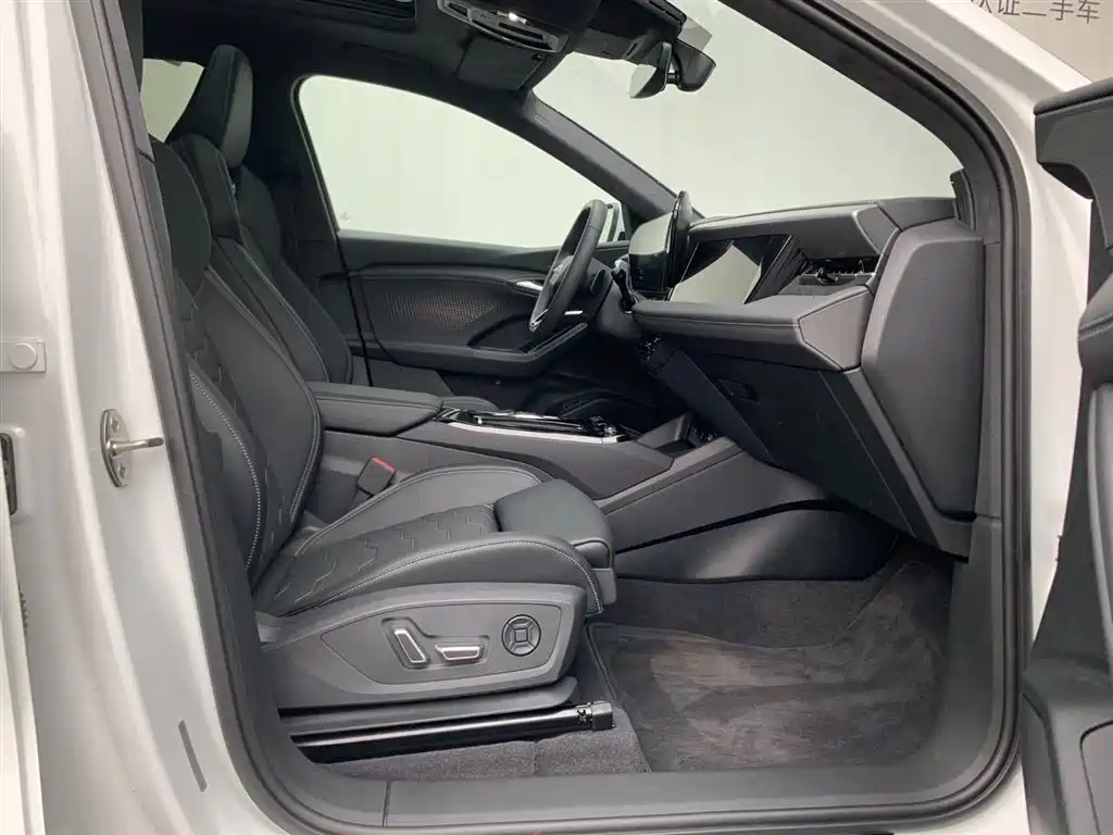 Audi Q6L e-tron 2025 Extended Range Edition фото 15