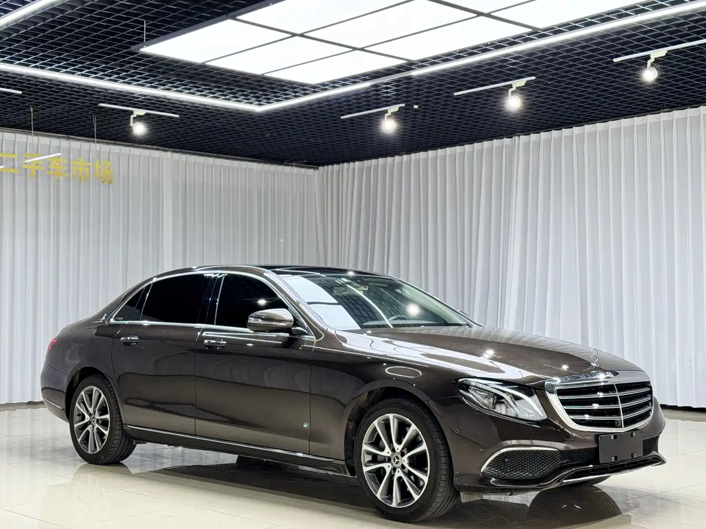 Mercedes-Benz E-Class 2018 Facelift E 300 L Luxury фото 3