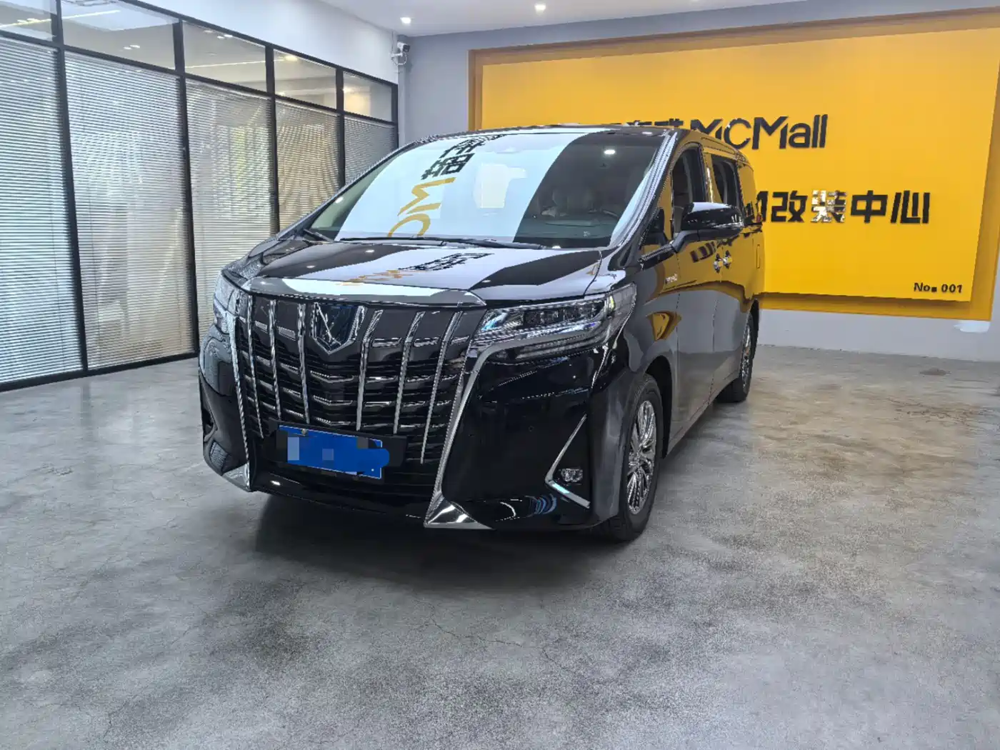 Toyota Alphard 2019 Hybrid 2.5L Luxury фото 16