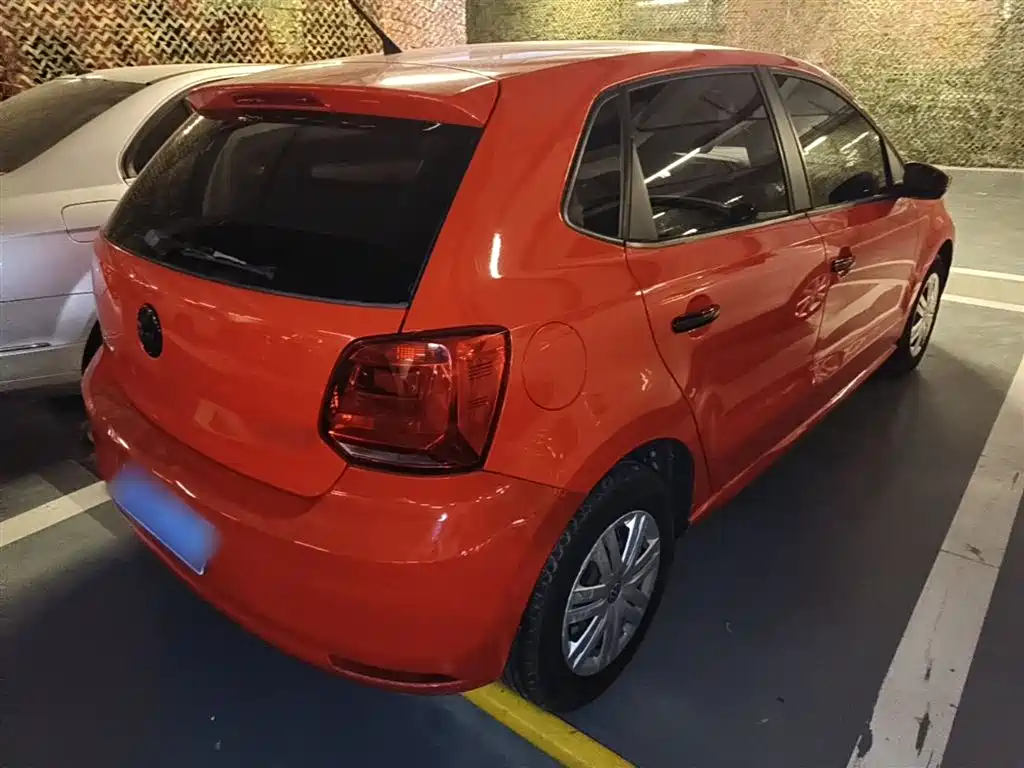 Volkswagen Polo 2016 1.4L Automatic Trend фото 7