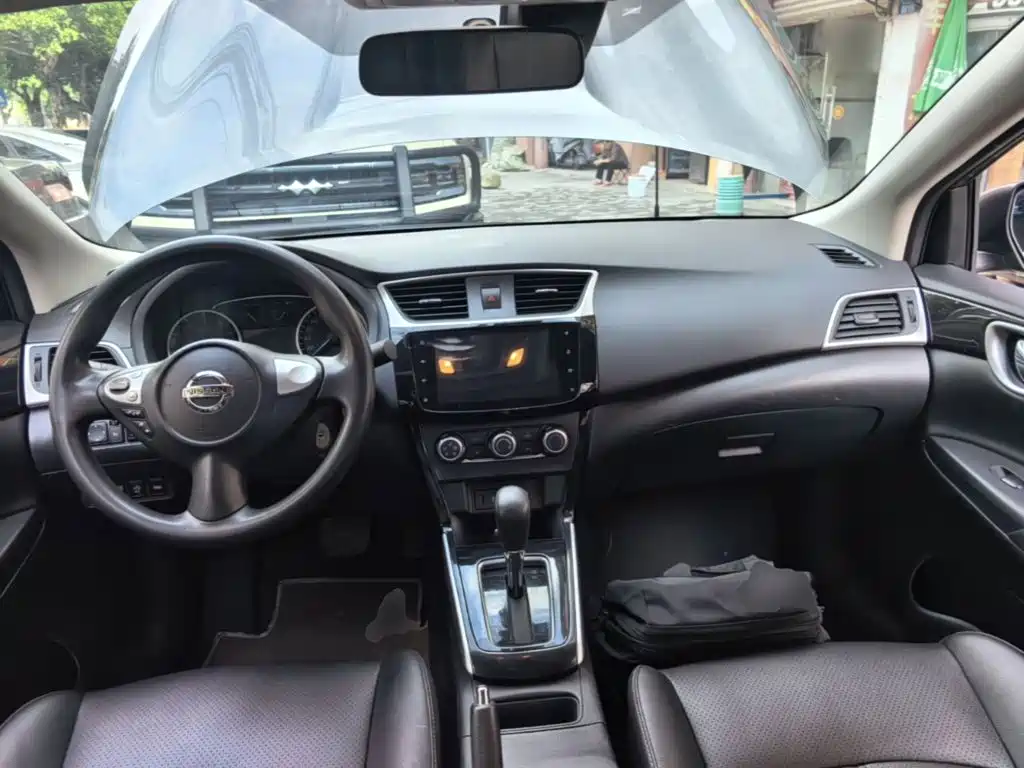 صورة 10 - Nissan Sylphy